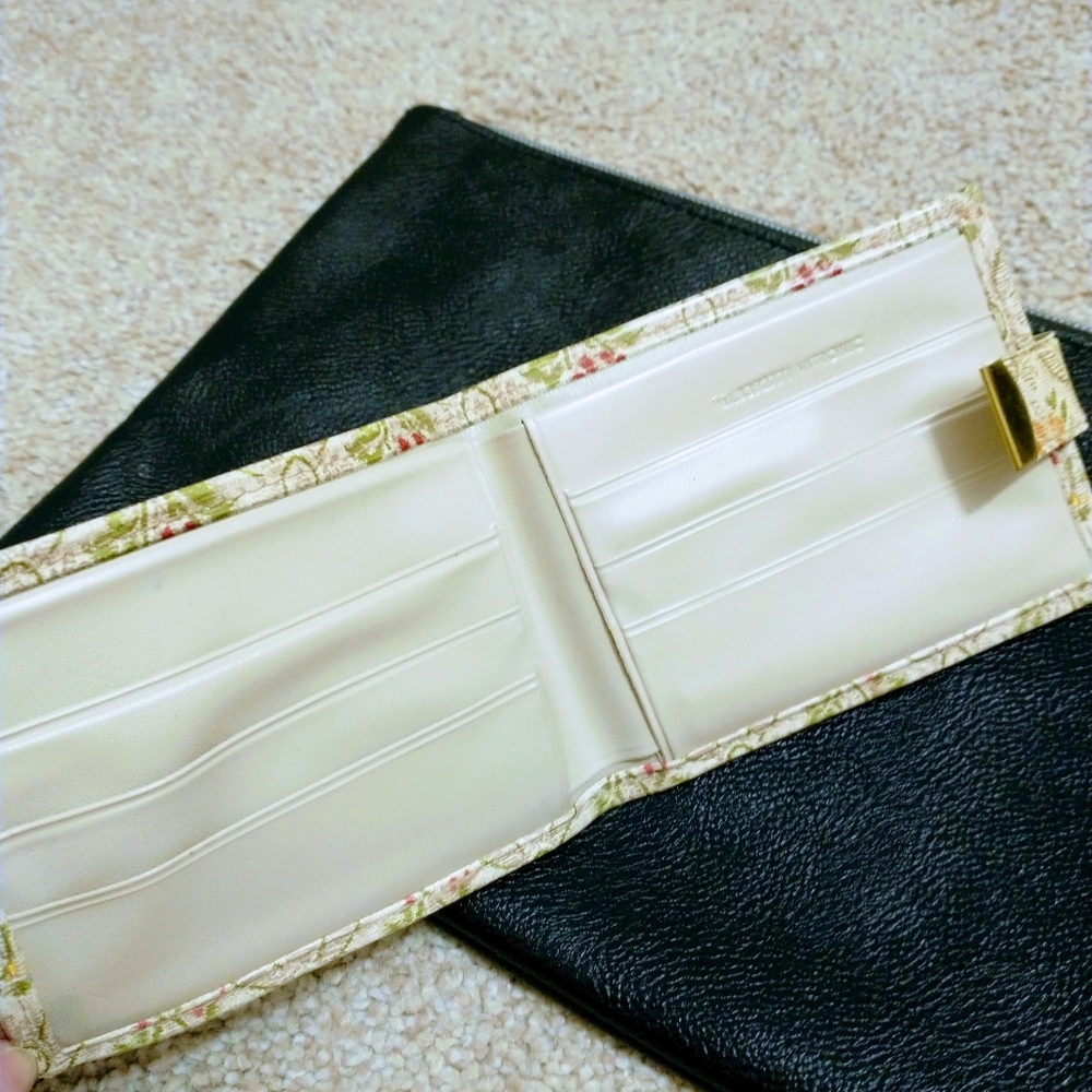 BUNDLE+4 Make-up Bags/ Wallet - Picture 4 of 7